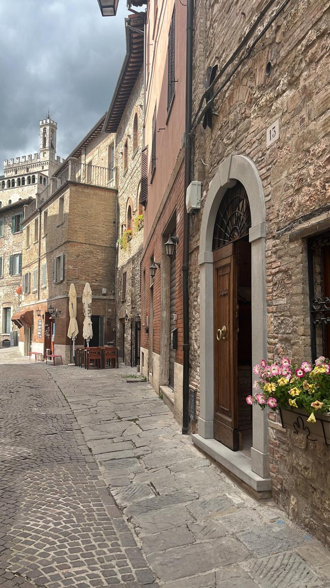 Bed and Breakfast L'Inferno Di Dante Gubbio Exterior foto